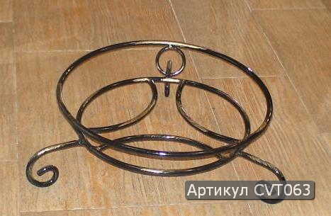 kovanie_podstavki_dlja_zhvetov_cvt063.jpg
