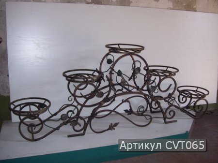 kovanie_podstavki_dlja_zhvetov_cvt065.jpg